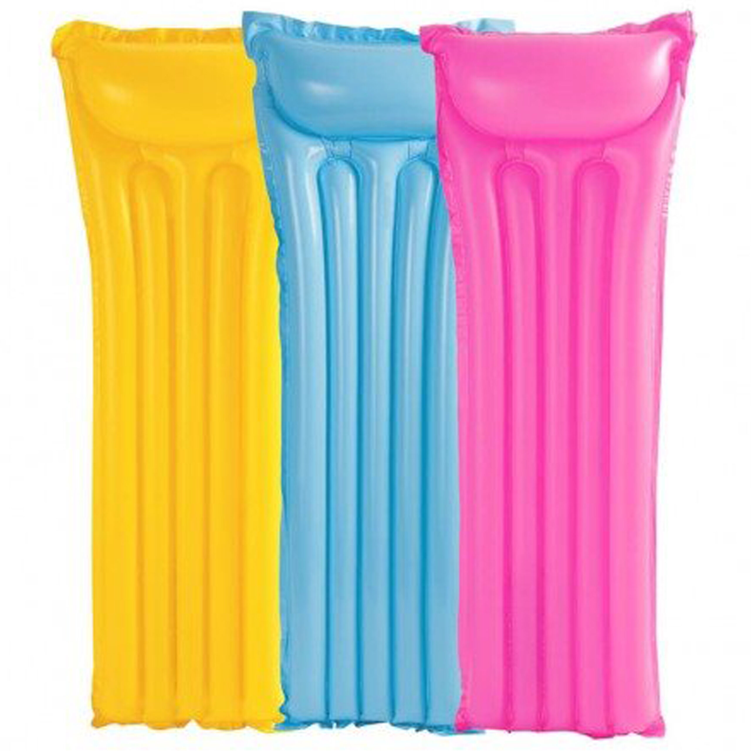 پد بادی روی آب استخر