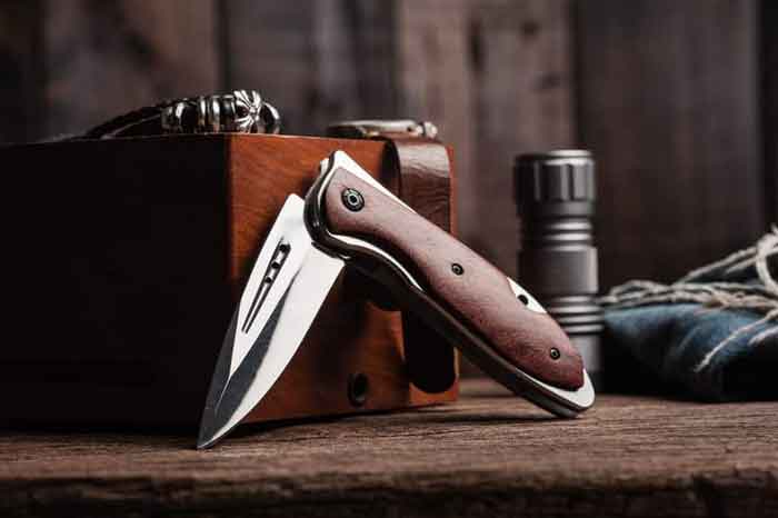 چاقو ضامن دار